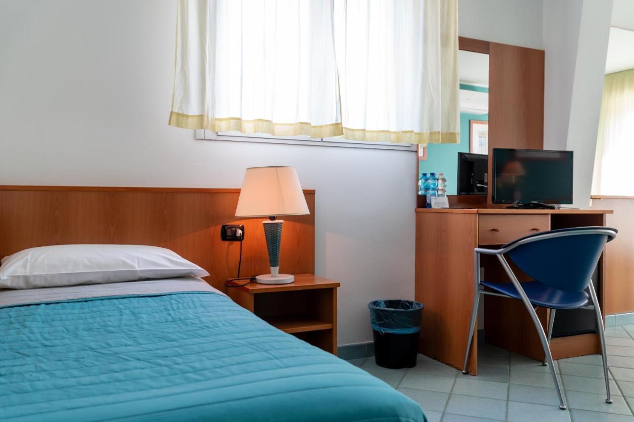 ליגננו סביאדורו Hotel Alisei מראה חיצוני תמונה